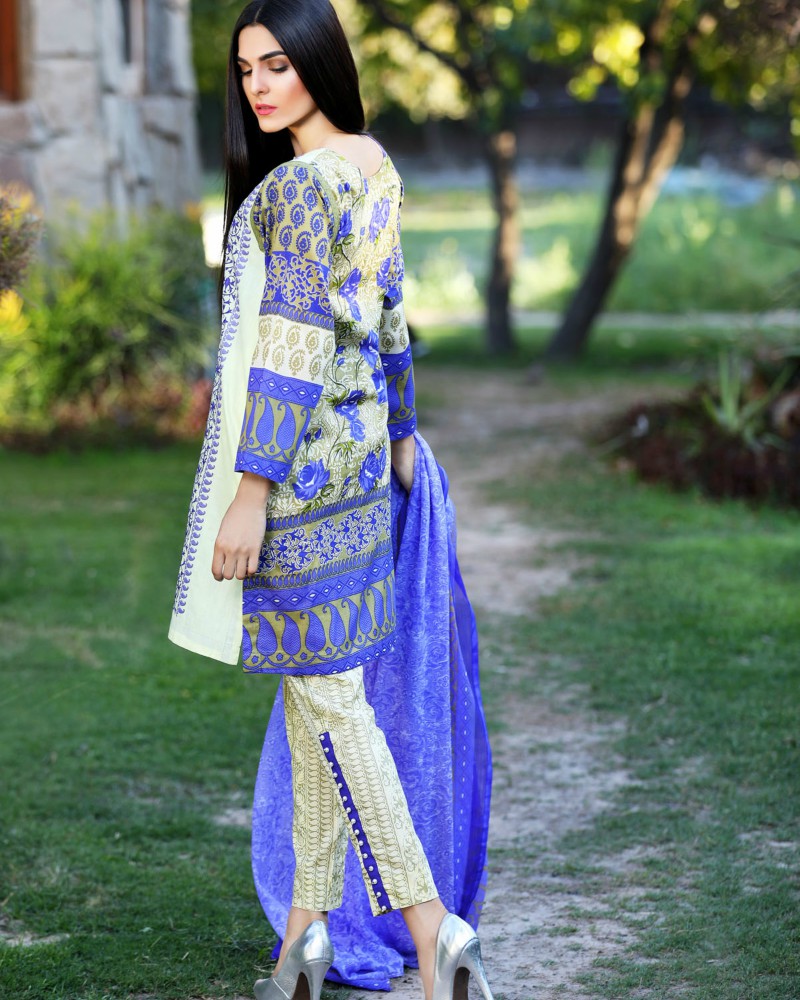 Mahae Embroidered Lawn 2017 - 06A