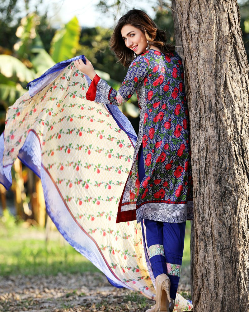 Mahae Embroidered Lawn 2017 - 08B